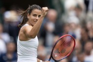 Deadspin | Emma Navarro dumps top seed Iga Swiatek in Beijing