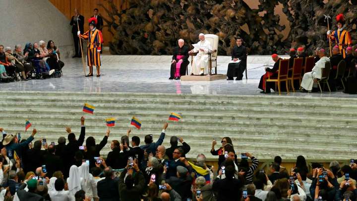 Papa León XIV desata aplausos de venezolanos en el Aula Pablo VI con motivo de la canonización de sus primeros santos: "Sepan reconocerse como hijos y hermanos de una misma patria"