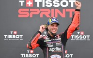 Bezzecchi arranca de pesadilla, victoria de ensueño en Indonesia en la carrera Sprint de MotoGP