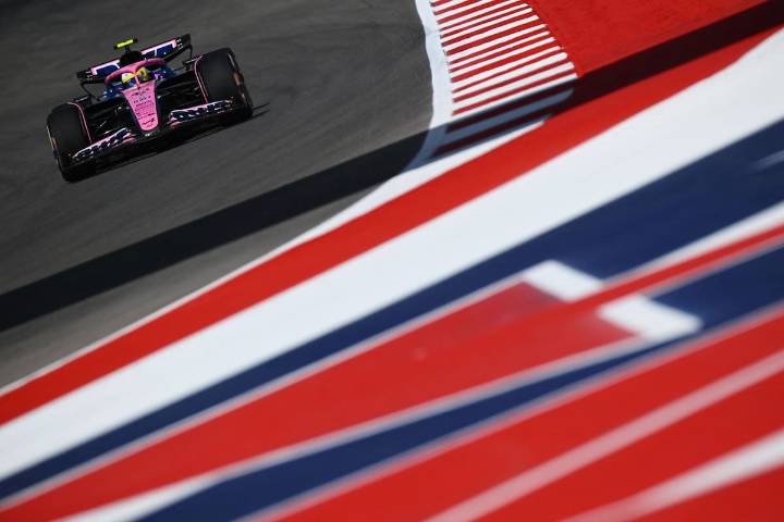 A la pista en Austin. Tras el 16º puesto en la práctica, Colapinto sale a lograr el mejor lugar posible de largada en la sprint