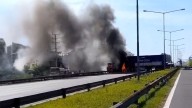 Tragedia en Panamericana: cinco muertos tras el choque de dos camiones y dos autos