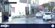 ¡Circular con cuidado! Caño roto en una avenida de barrio Alberdi