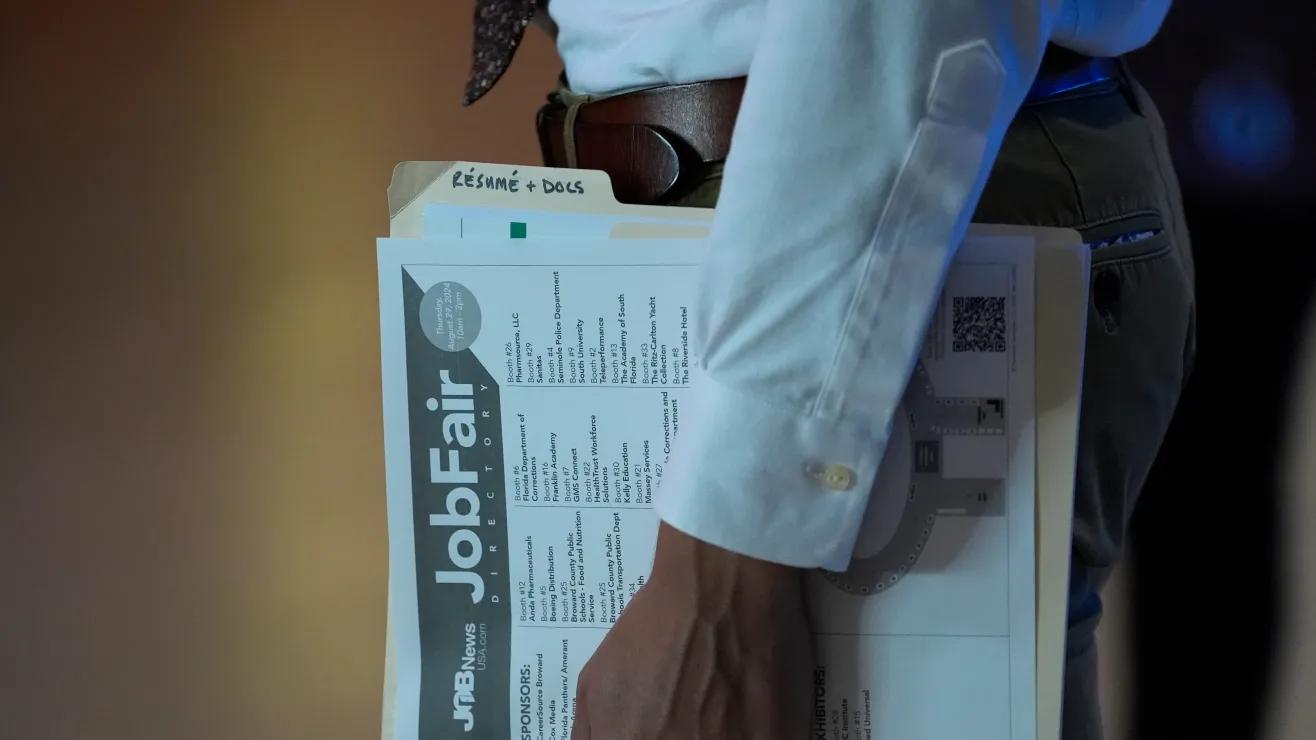 Datos de empleo de septiembre quedan en el limbo
