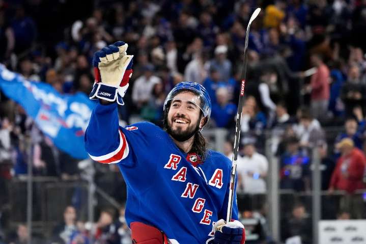 Where to watch Penguins vs Rangers 2025 NHL opening day streaming free: Channel, time, odds
