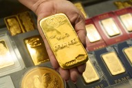 Scammers trick Oregon coast woman out of $284K, but FBI intercepts Eugene woman before she hands over $800K in gold