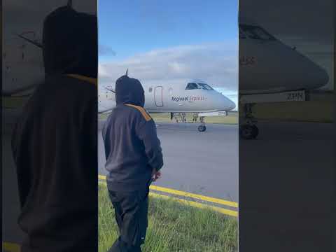 Flight from Australia delayed after engine erupts in flames #shorts