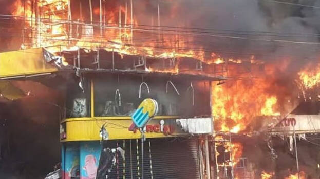 Ten shops gutted in Taliparamba fire accident, intensive efforts to douse fire underway