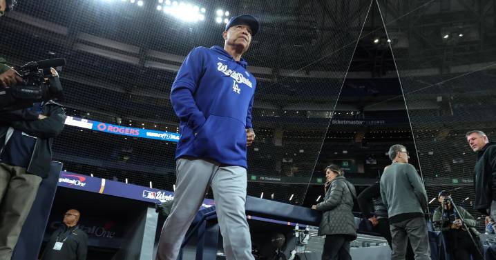 The Sports Report: Dave Roberts challenges the Dodgers