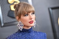 Fans Think Taylor Swift Could Make an 'SNL' Cameo Tonight for This Wild Reason
