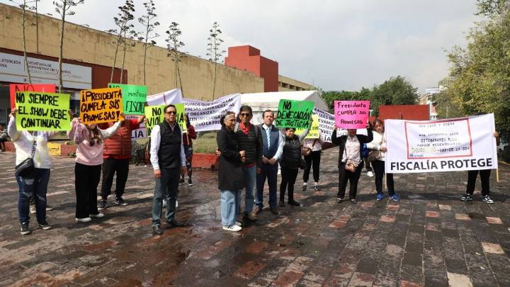 Caso Axe Ceremonia: posponen audiencia y familias afectadas protestan en el Poder Judicial