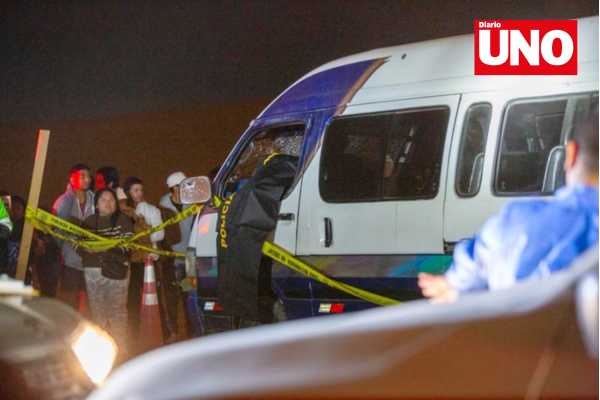 Asesinan a balazos a chofer y copiloto de combi en Lurín por presunta extorsión