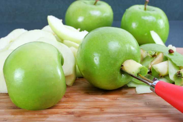 Pair apples with chicken, fennel for easy dinner