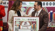 IPN y la Lotería Nacional develan billete conmemorativo del Archivo Histórico politécnico