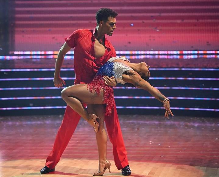 Jordan Chiles’ UCLA Teammates Sideline Busy NCAA Preparations for DWTS Set Jordan Chiles gets tremendous support from her UCLA teammates as they make time to get to the DWTS set amidst NCAA practice. 