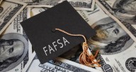 FAFSA applications for 2026-27 school year open for Tennessee students