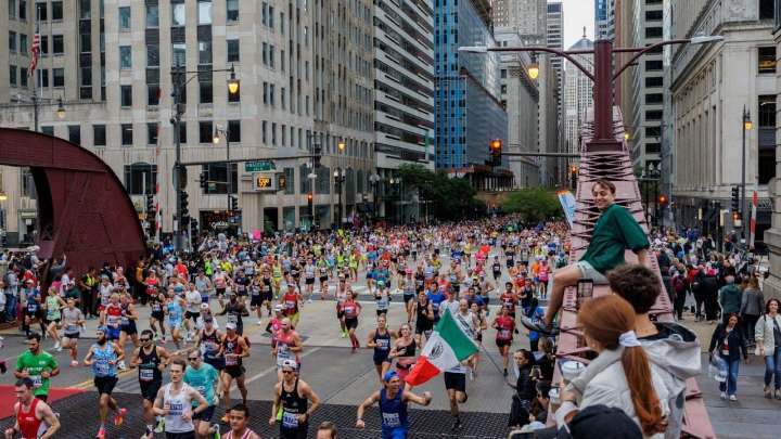 Corredores del maratón de Chicago temen redadas del ICE