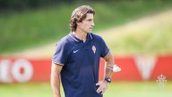 Caco Morán entrena al Sporting mientras negocian el fichaje del nuevo técnico en Madrid