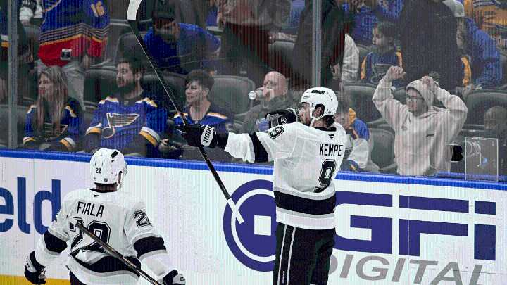 Kempe scores on power play in OT, Kings top Blues to end 4