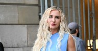 Kesha's "Wardrobe Malfunction" Was Actually a Goddess Dressing Statement