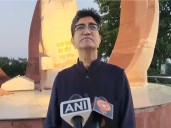 Prasoon Joshi remembers ad legend Piyush Pandey