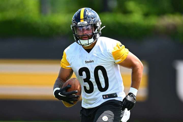 28 Facts About Jaylen Warren