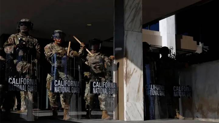 Declaran el estado de emergencia en Los Ángeles por las redadas antimigrantes