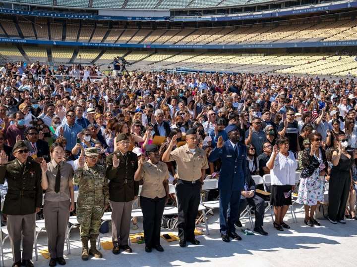 2,100 become new citizens at Dodger Stadium