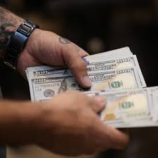 Dólar: tras el efectivo respaldo del Tesoro de EEUU, persisten las dudas en el mercado por la continuidad de las bandas cambiarias