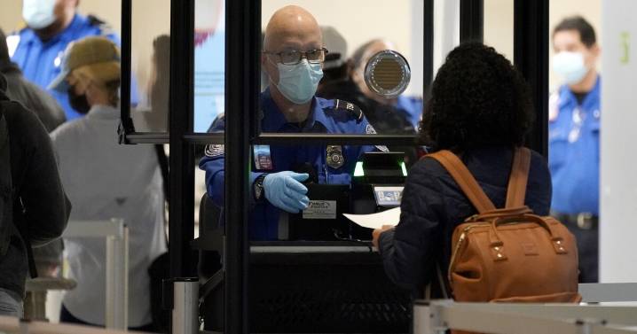 'We need a paycheck': Colorado TSA officer's concern grows as shutdown continues into third week