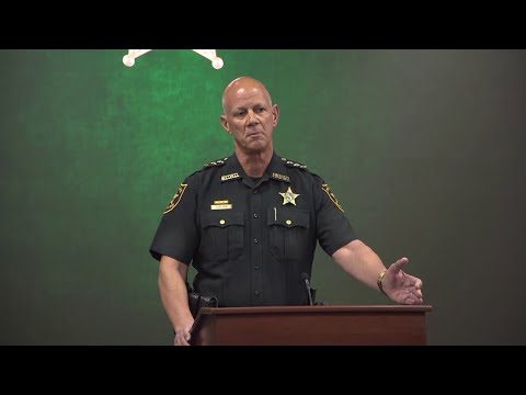 Pinellas County sheriff holds news conference on mother facing more than 40 counts of child porn