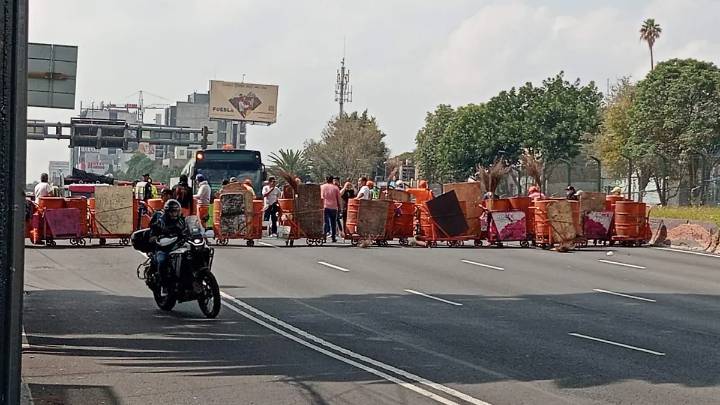 Trabajadores de limpia bloquean Tlalpan; checa rutas alternas