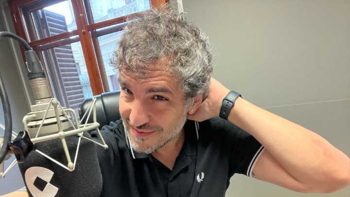 Antonio Agredano y sus manías para dormir: "Tengo un pijama de soledad que casa perfectamente con una camiseta interior de tirantes"