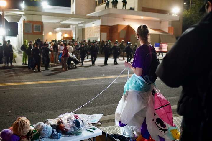 ‘Craftivism’ draws knitters, crocheters to Portland ICE protests