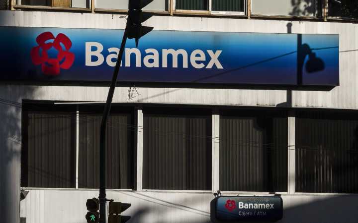Grupo México, de Germán Larrea, presenta oferta para comprar 100% de Banamex