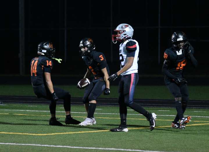 Battle Ground takes care of business against Union to finish second in 4A GSHL