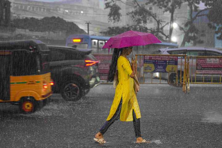 Widespread rain batters TN, Mettur Dam reaches full capacity, schools, colleges shut