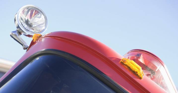 No injuries after apartment kitchen catches fire in De Pere