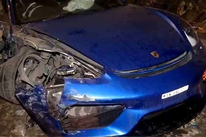 Porsche Crashes During Race On Mumbai's Western Express Highway