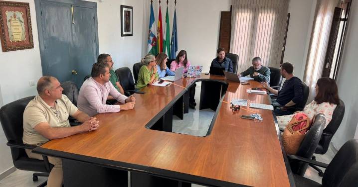 El Ayuntamiento de Lanjarón desmiente al PSOE y dice que la tirolina incluida en el proyecto de la Senda del Tajo Colorao sigue adelante