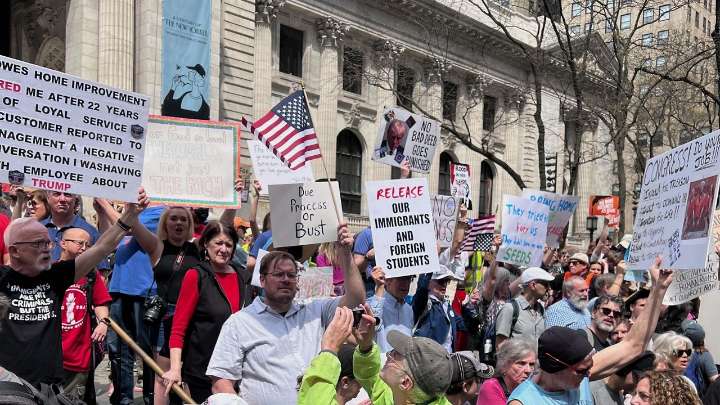 Midtown protesters decry Trump’s immigration policies