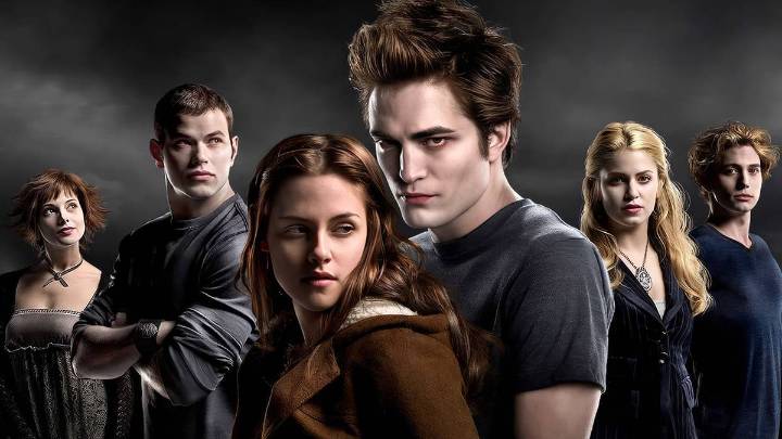 This ‘Twilight’ Soundtrack Song Is The Reason Everyone’s Calling Fall “Hoa Hoa Hoa Season”