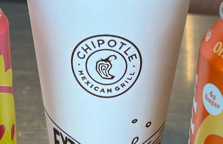 Chipotle recortar sus previsiones de ventas por tercer trimestre consecutivo