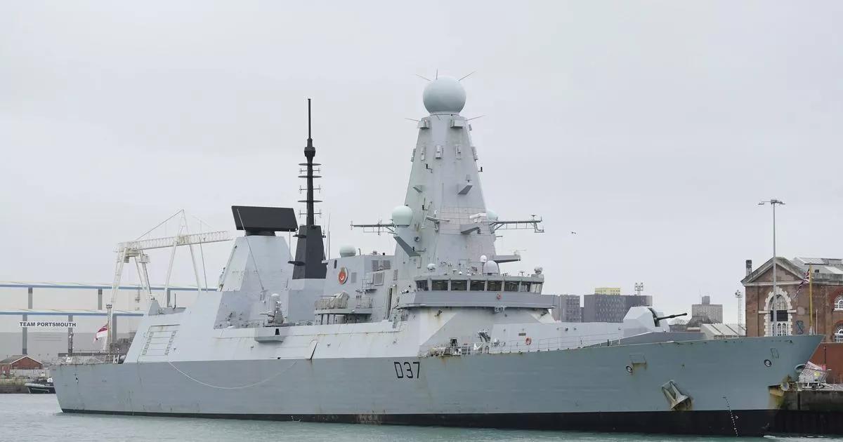 Royal Navy warship tracking Russian destroyer in English Channel