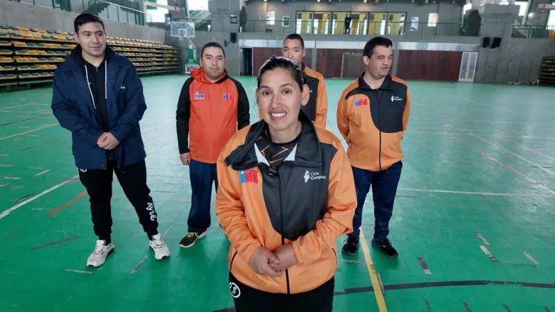 Ayseninos se preparan para clasificatoria de Para Araucanía en el Polideportivo 21 de Abril