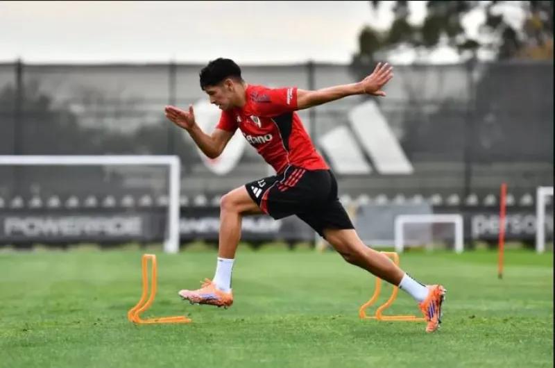 Lautaro Rivero se entrenó con normalidad