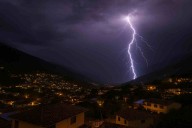 Joven murió tras caerle un rayo en Mérida: su madre resultó gravemente herida
