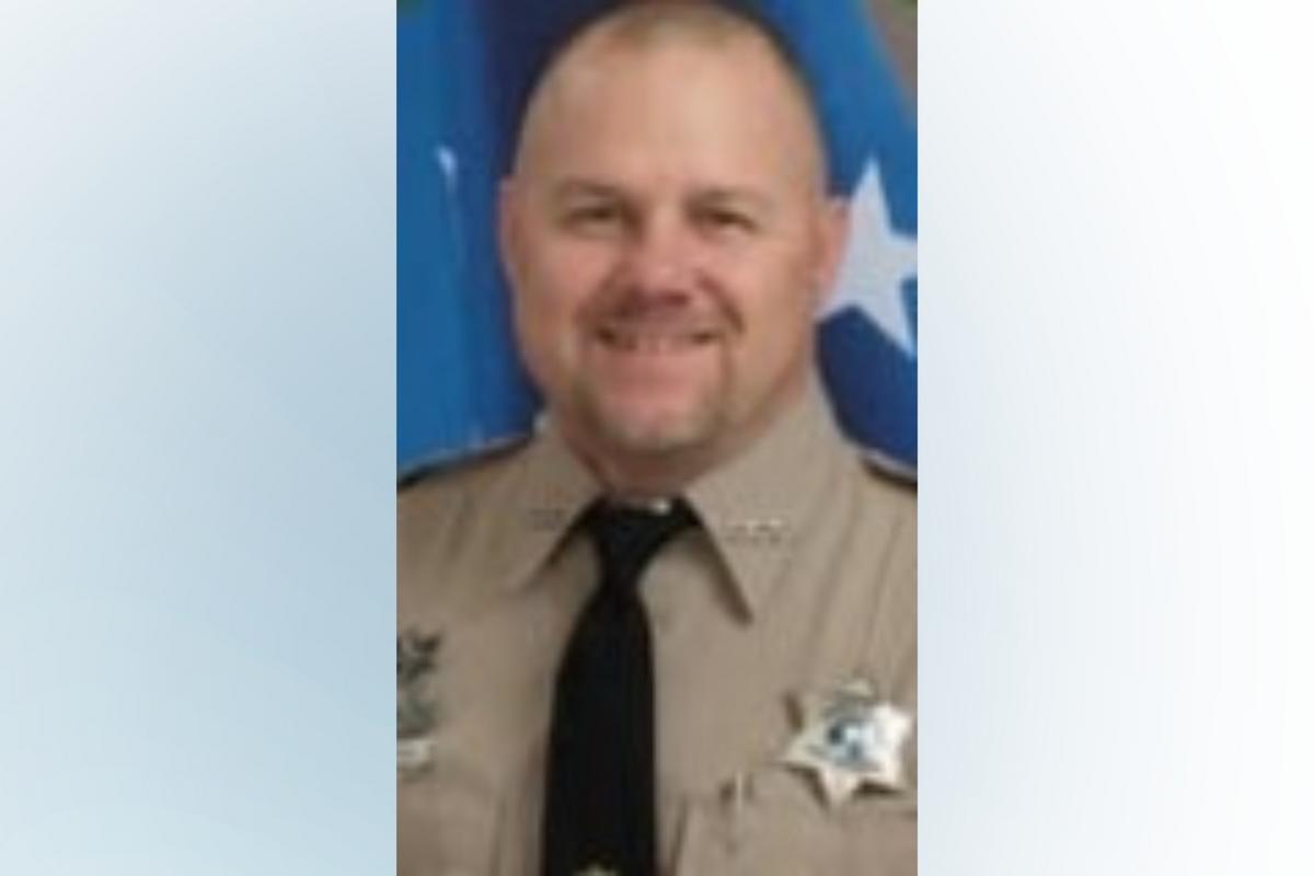 Chelan County Deputy Earns Life