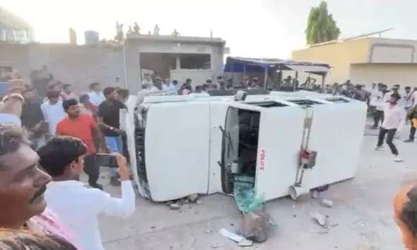 Stone pelting at AAP event in Botad; FIR against 85 including party leaders, 65 nabbed