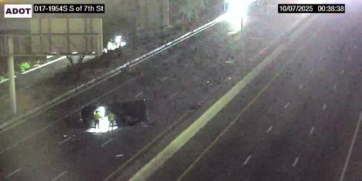 2 hospitalized, 2 dogs unharmed after late-night crash in Phoenix
