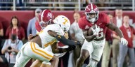 Alabama stifles Tennessee 37-20, wins 4th straight game over ranked team